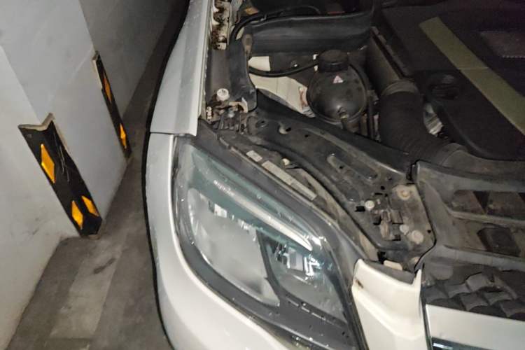 Used Mercedes-Benz GLK-Class 2013 GLK 300 4MATIC Dynamic Sunroof Model Engine Bay Right