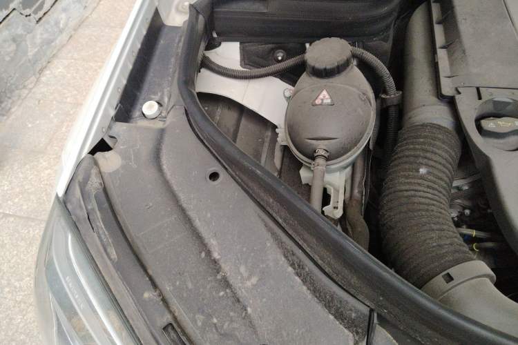 Used Mercedes-Benz GLK-Class 2013 GLK 300 4MATIC Dynamic Sunroof Model Engine Bay Right