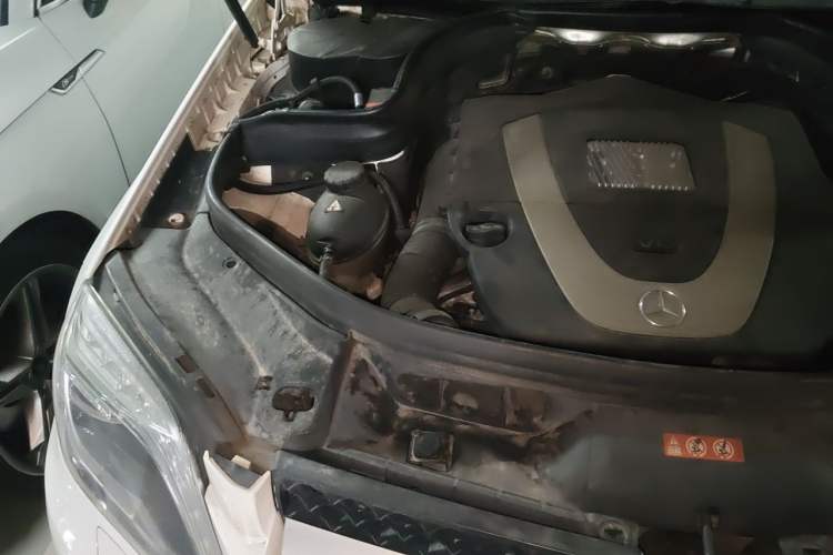Used Mercedes-Benz GLK-Class 2013 Facelift GLK 300 4MATIC Fashion Edition Engine Bay Right
