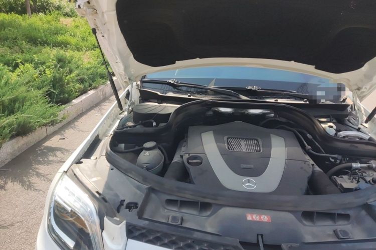 Used Mercedes-Benz GLK-Class 2013 GLK 300 4MATIC Luxury Model Engine Bay Right