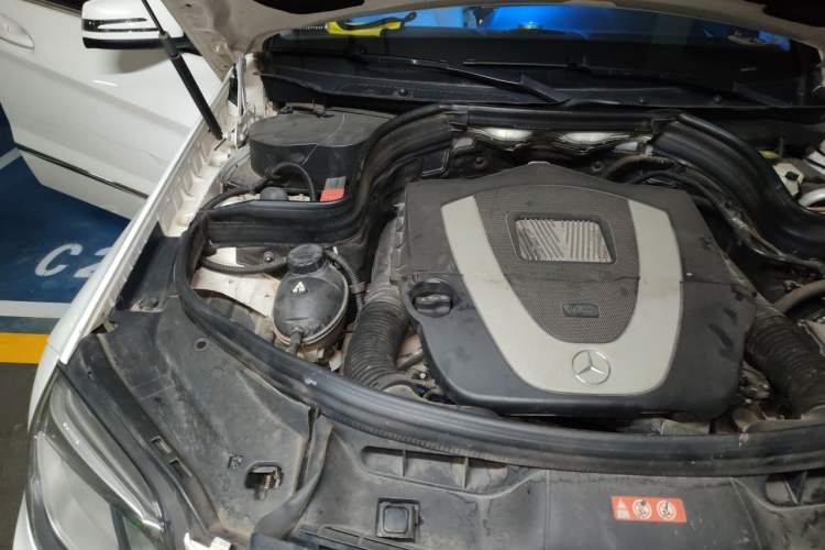 Used Mercedes-Benz GLK-Class 2013 GLK 300 4MATIC Dynamic Sunroof Model Engine Bay Right