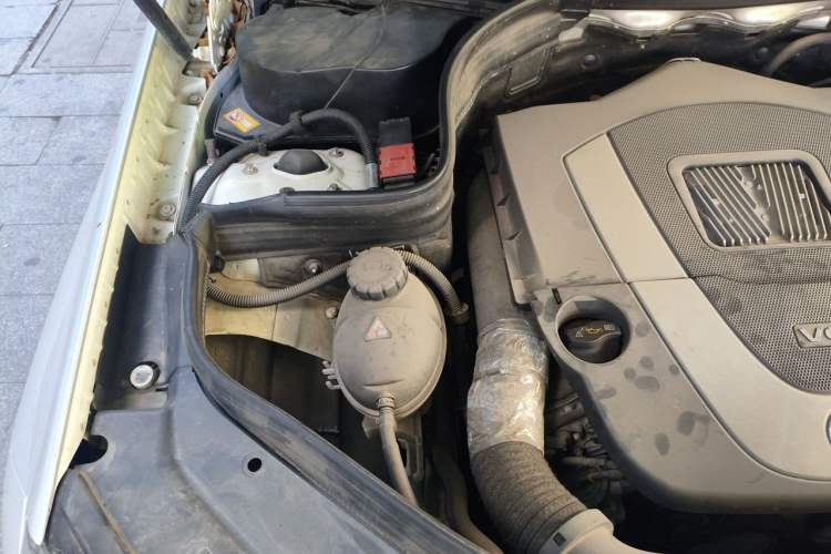 Used Mercedes-Benz GLK-Class 2013 Facelift GLK 300 4MATIC Fashion Edition Engine Bay Right