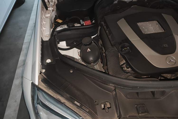 Used Mercedes-Benz GLK-Class 2013 GLK 300 4MATIC Dynamic Sunroof Model Engine Bay Right