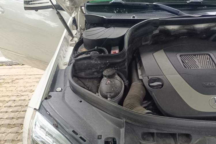 Used Mercedes-Benz GLK-Class 2013 Facelift GLK 300 4MATIC Fashion Edition Engine Bay Right