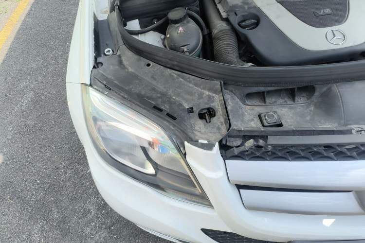 Used Mercedes-Benz GLK-Class 2013 GLK 300 4MATIC Fashion Model Engine Bay Right