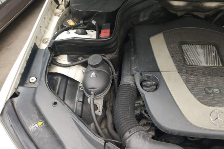 Used Mercedes-Benz GLK-Class 2013 Facelift GLK 300 4MATIC Fashion Edition Engine Bay Right