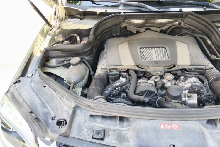 Used Mercedes-Benz GLK-Class 2013 GLK 300 4MATIC Luxury Model Engine Bay Right