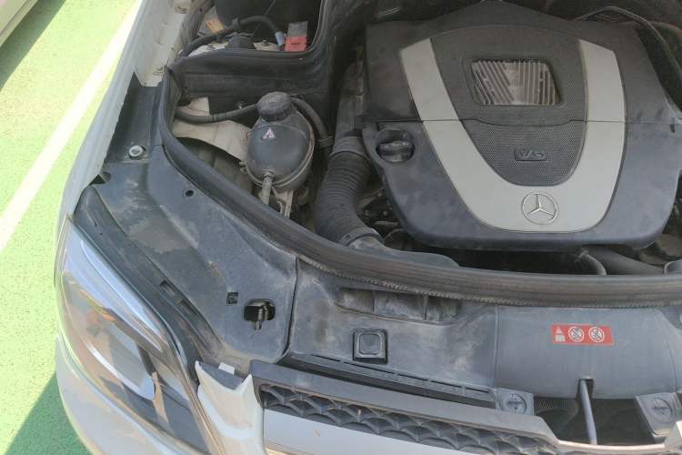 Used Mercedes-Benz GLK-Class 2013 GLK 300 4MATIC Dynamic Sunroof Model Engine Bay Right
