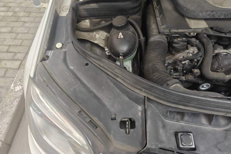 Used Mercedes-Benz GLK-Class 2013 GLK 300 4MATIC Dynamic Edition Engine Bay Right