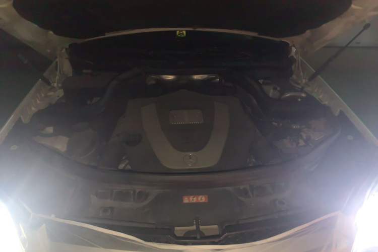 Used Mercedes-Benz GLK-Class 2013 Facelift GLK 300 4MATIC Fashion Edition Engine Bay