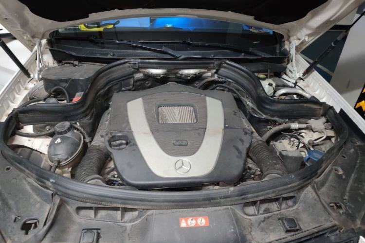 Used Mercedes-Benz GLK-Class 2013 GLK 300 4MATIC Dynamic Sunroof Model Engine Bay