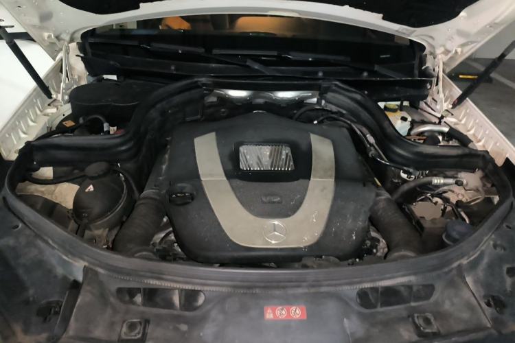 Used Mercedes-Benz GLK-Class 2013 GLK 300 4MATIC Dynamic Sunroof Model Engine Bay