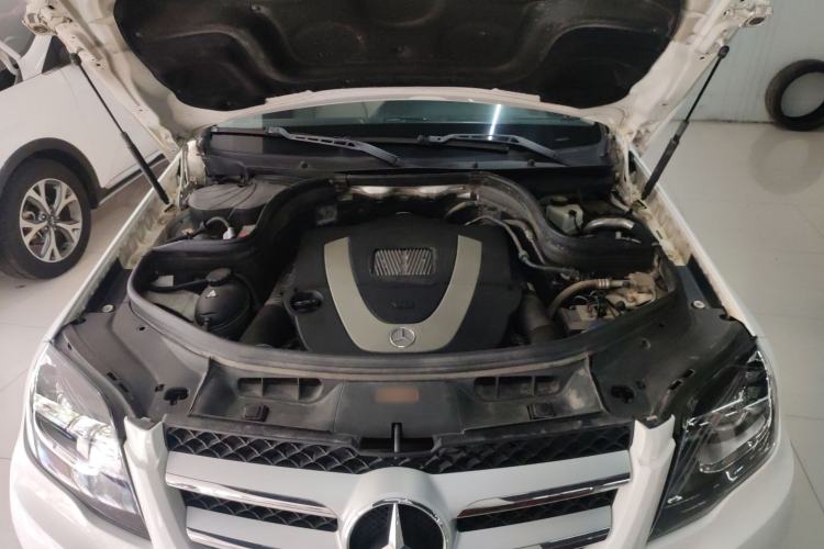 Used Mercedes-Benz GLK-Class 2013 GLK 300 4MATIC Dynamic Sunroof Model Engine Bay