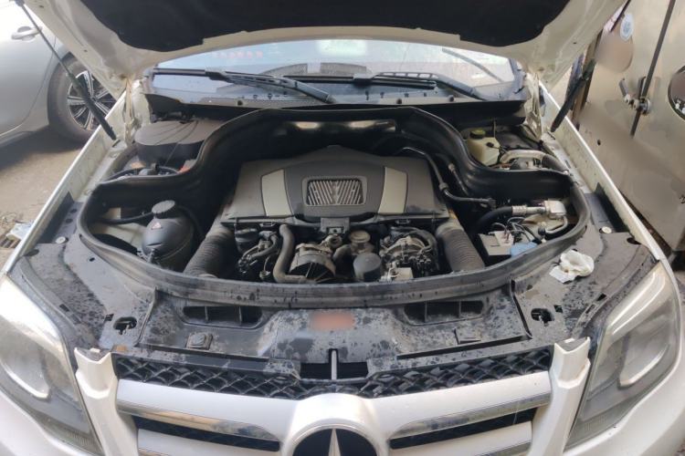 Used Mercedes-Benz GLK-Class 2013 GLK 300 4MATIC Dynamic Sunroof Model Engine Bay