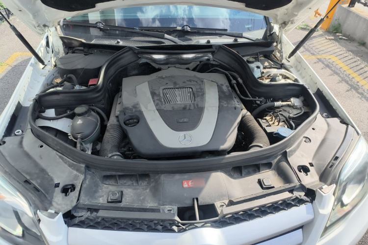 Used Mercedes-Benz GLK-Class 2013 GLK 300 4MATIC Fashion Model Engine Bay