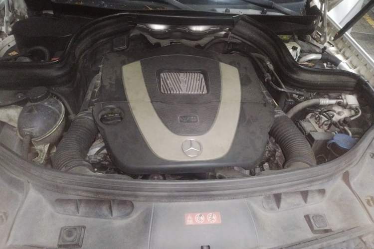 Used Mercedes-Benz GLK-Class 2013 GLK 300 4MATIC Dynamic Sunroof Model Engine Bay