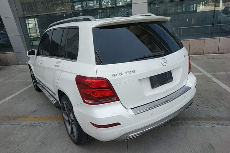 Used Mercedes-Benz GLK-Class 2013 GLK 300 4MATIC Dynamic Sunroof Model Exterior 2