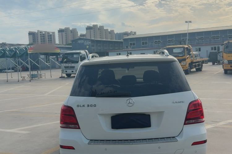Used Mercedes-Benz GLK-Class 2013 GLK 300 4MATIC Dynamic Sunroof Model Exterior 3