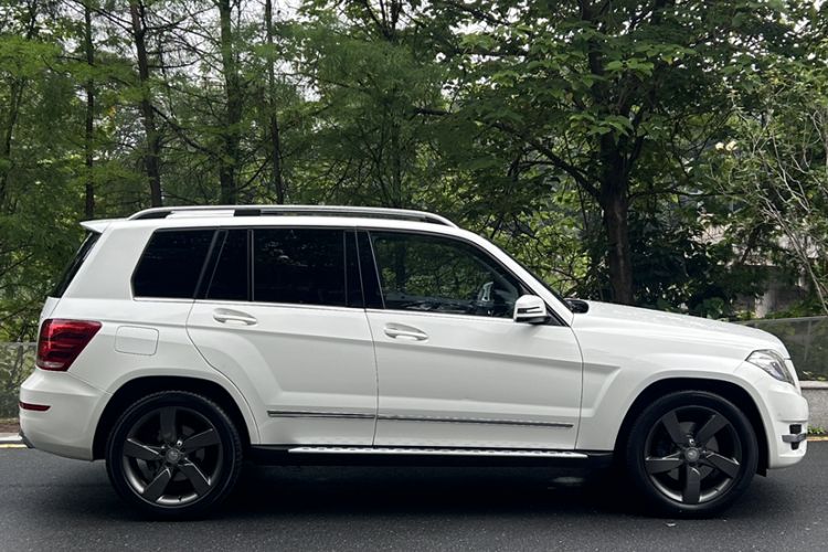 Used Mercedes-Benz GLK-Class 2013 Facelift GLK 300 4MATIC Fashion Edition Exterior 3