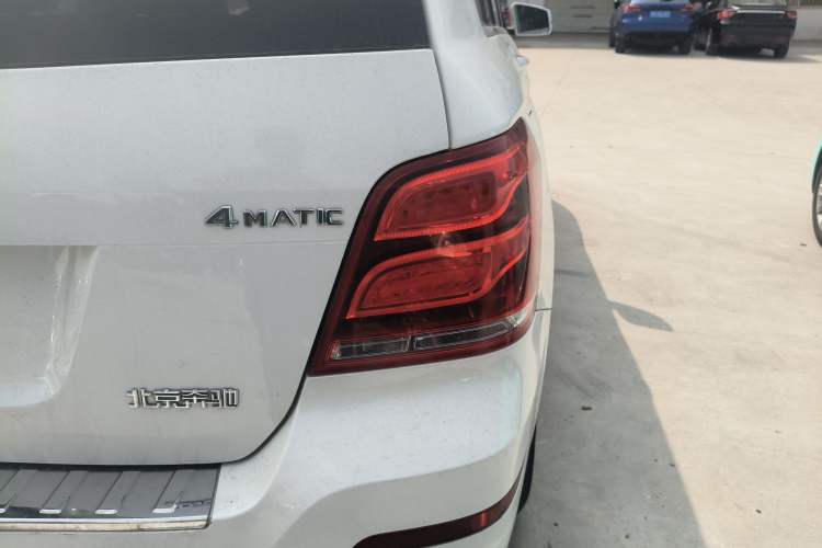 Used Mercedes-Benz GLK-Class 2013 Facelift GLK 300 4MATIC Luxury Edition Exterior 3