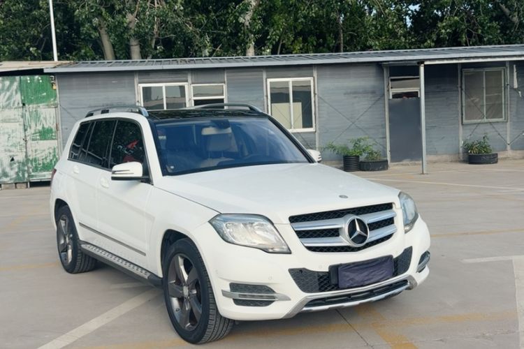 Used Mercedes-Benz GLK-Class 2013 GLK 300 4MATIC Dynamic Sunroof Model Exterior 4