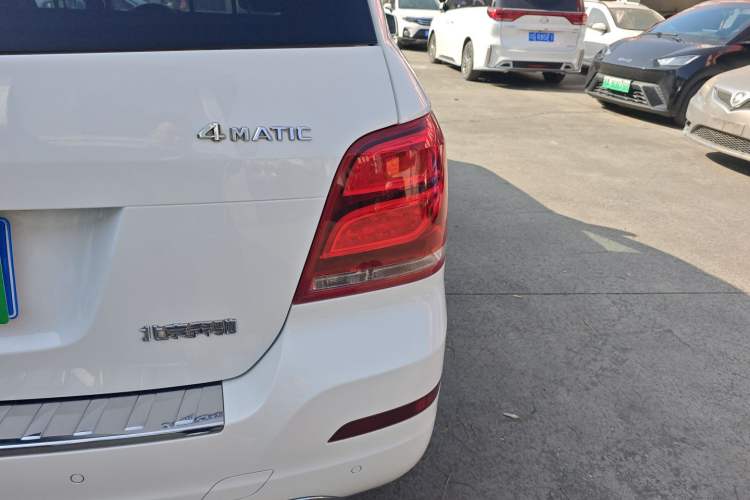 Used Mercedes-Benz GLK-Class 2013 GLK 300 4MATIC Dynamic Sunroof Model Exterior 6