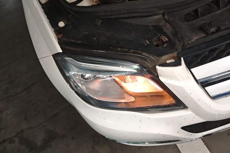 Used Mercedes-Benz GLK-Class 2013 GLK 300 4MATIC Dynamic Sunroof Model Exterior 6