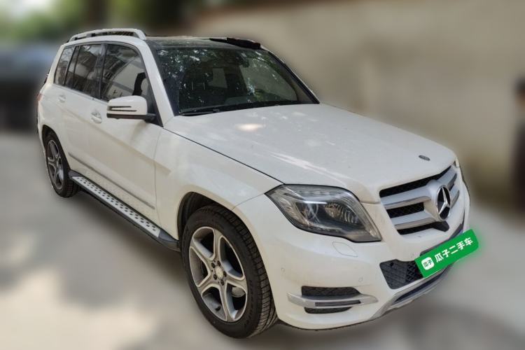 Used Mercedes-Benz GLK-Class 2013 GLK 300 4MATIC Luxury Model Front Right 45 Deg