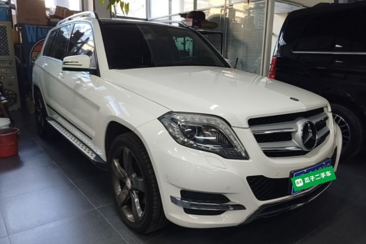 Used Mercedes-Benz GLK-Class 2013 Facelift GLK 300 4MATIC Fashion Edition Front Right 45 Deg