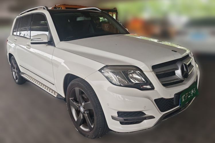 Used Mercedes-Benz GLK-Class 2013 GLK 300 4MATIC Dynamic Sunroof Model Front Right 45 Deg
