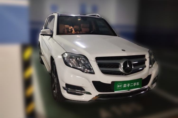 Used Mercedes-Benz GLK-Class 2013 GLK 300 4MATIC Dynamic Sunroof Model Front Right 45 Deg