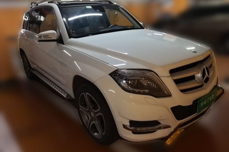 Used Mercedes-Benz GLK-Class 2013 GLK 300 4MATIC Fashion Model Front Right 45 Deg