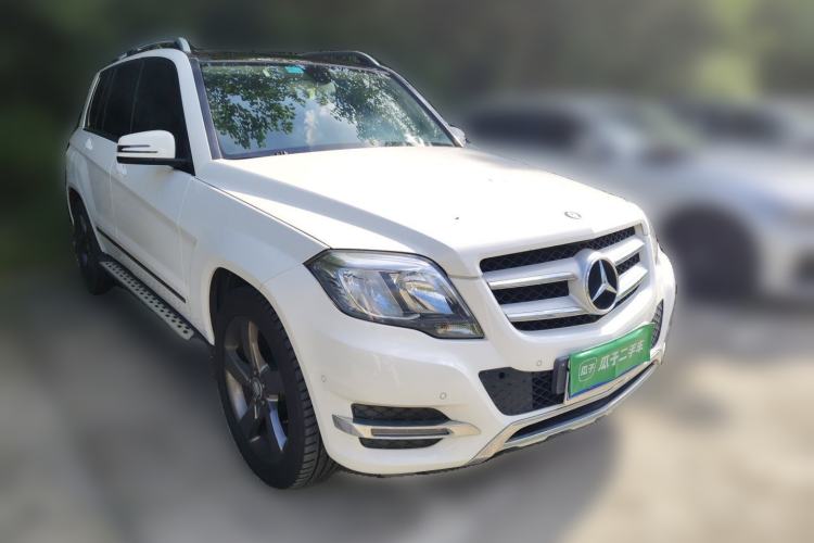 Used Mercedes-Benz GLK-Class 2013 GLK 300 4MATIC Dynamic Sunroof Model Front Right 45 Deg