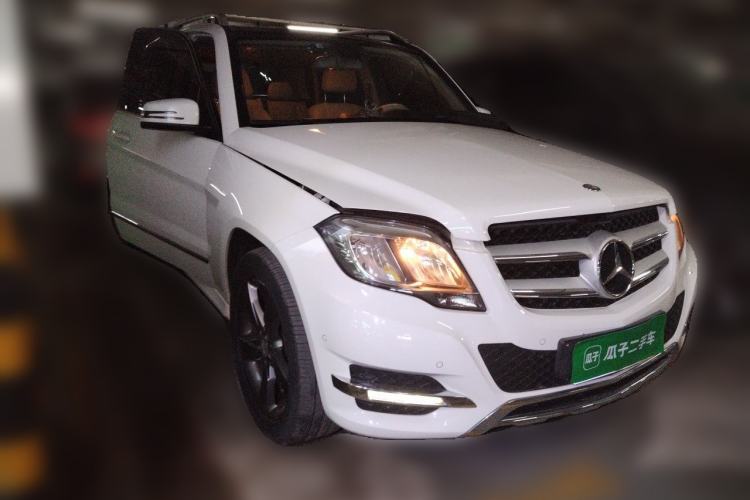 Used Mercedes-Benz GLK-Class 2013 GLK 300 4MATIC Dynamic Sunroof Model Front Right 45 Deg
