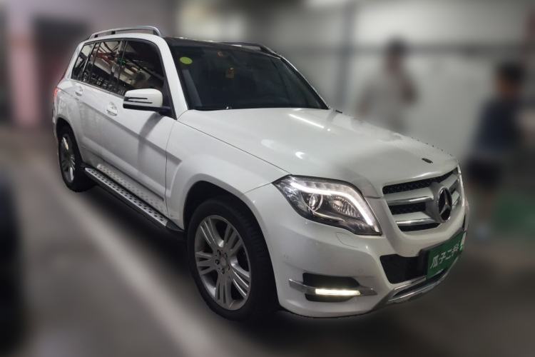 Used Mercedes-Benz GLK-Class 2013 GLK 300 4MATIC Fashion Model Front Right 45 Deg