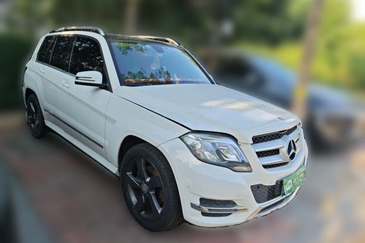 Used Mercedes-Benz GLK-Class 2013 GLK 300 4MATIC Dynamic Sunroof Model Front Right 45 Deg