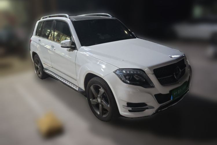 Used Mercedes-Benz GLK-Class 2013 GLK 300 4MATIC Luxury Model Front Right 45 Deg