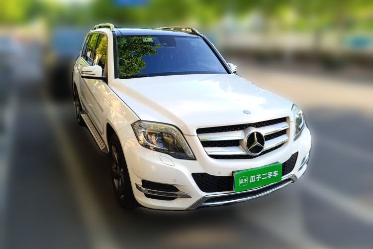 Used Mercedes-Benz GLK-Class 2013 GLK 300 4MATIC Luxury Model Front Right 45 Deg