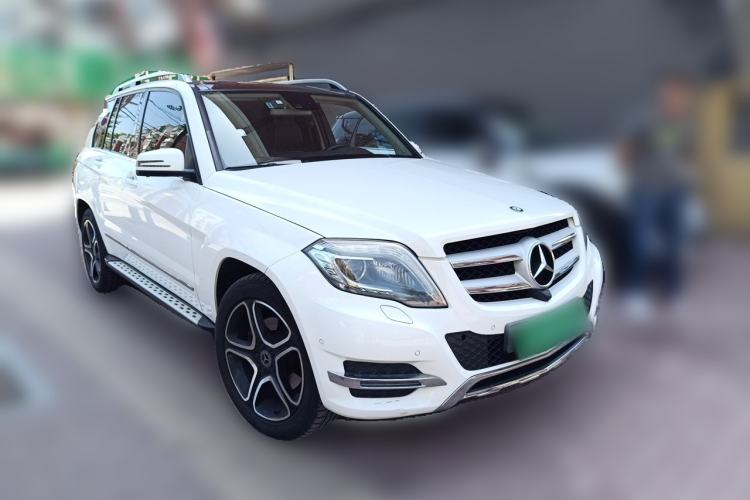 Used Mercedes-Benz GLK-Class 2013 Facelift GLK 300 4MATIC Luxury Edition Front Right 45 Deg