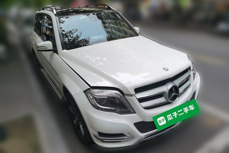 Used Mercedes-Benz GLK-Class 2013 GLK 300 4MATIC Luxury Model Front Right 45 Deg