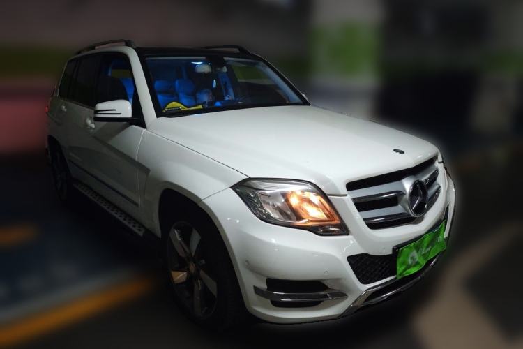 Used Mercedes-Benz GLK-Class 2013 GLK 300 4MATIC Dynamic Sunroof Model Front Right 45 Deg