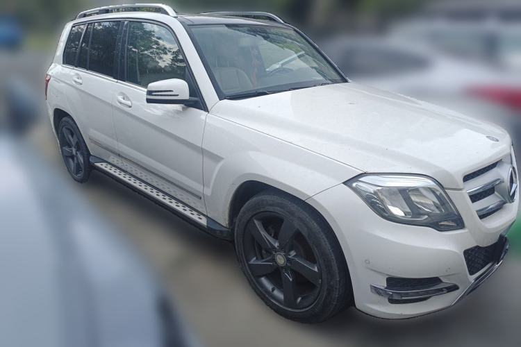Used Mercedes-Benz GLK-Class 2013 GLK 300 4MATIC Dynamic Sunroof Model Front Right 45 Deg