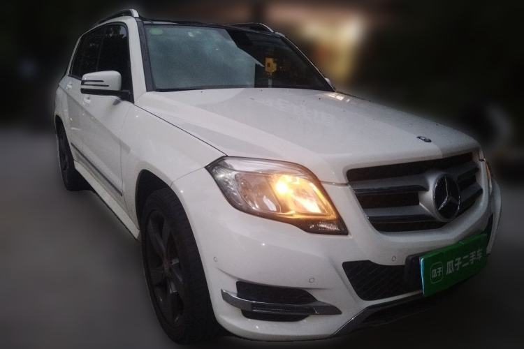 Used Mercedes-Benz GLK-Class 2013 GLK 300 4MATIC Dynamic Sunroof Model Front Right 45 Deg