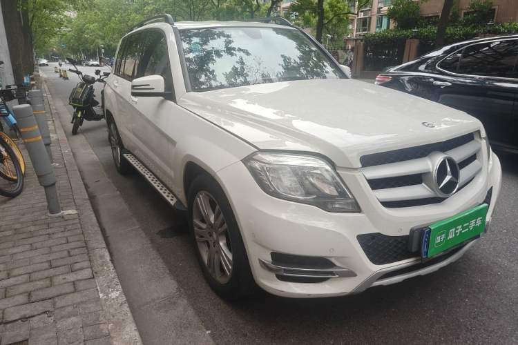 Used Mercedes-Benz GLK-Class 2013 GLK 300 4MATIC Dynamic Edition Front Right 45 Deg
