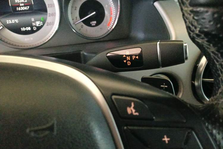 Used Mercedes-Benz GLK-Class 2013 GLK 300 4MATIC Dynamic Sunroof Model Gear Lever