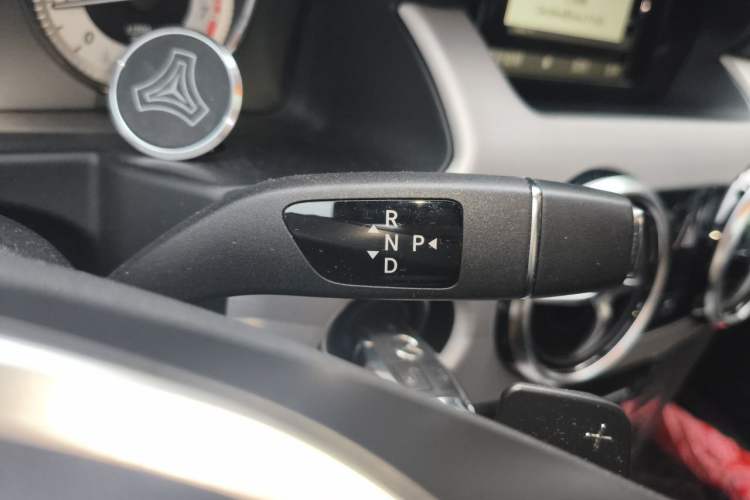 Used Mercedes-Benz GLK-Class 2013 GLK 300 4MATIC Dynamic Sunroof Model Gear Lever