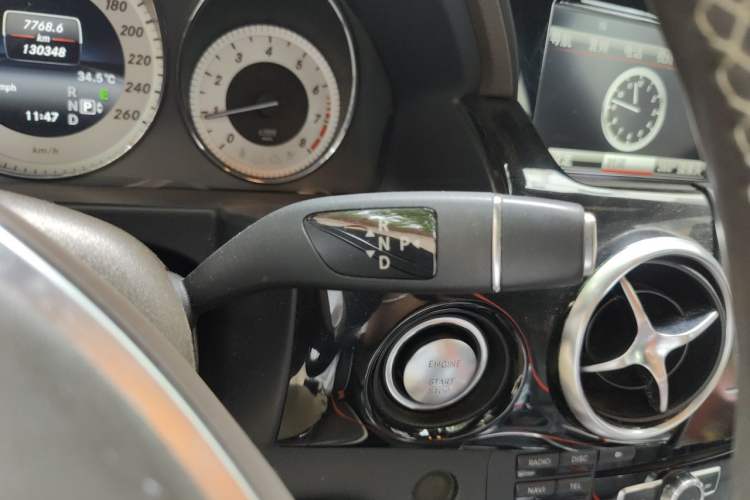Used Mercedes-Benz GLK-Class 2013 GLK 300 4MATIC Luxury Model Gear Lever