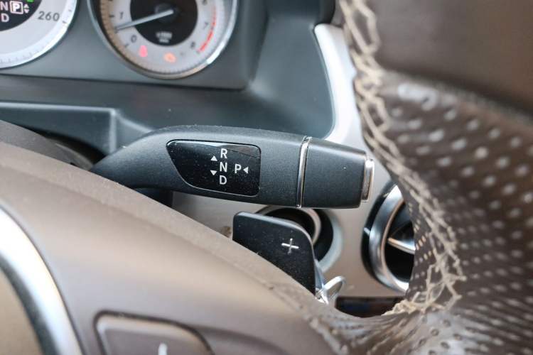 Used Mercedes-Benz GLK-Class 2013 GLK 300 4MATIC Dynamic Edition Gear Lever
