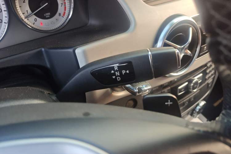 Used Mercedes-Benz GLK-Class 2013 GLK 300 4MATIC Fashion Model Gear Lever
