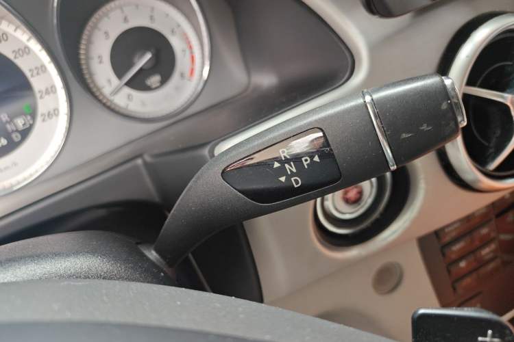 Used Mercedes-Benz GLK-Class 2013 GLK 300 4MATIC Dynamic Sunroof Model Gear Lever